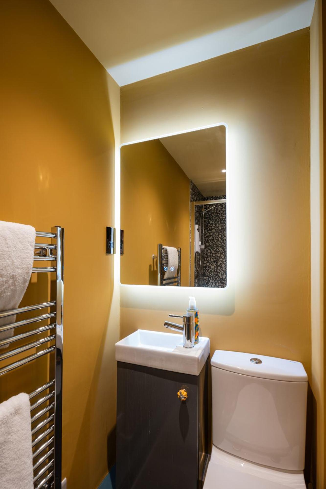Dreamer - 1 Bedroom Luxury By Mint *