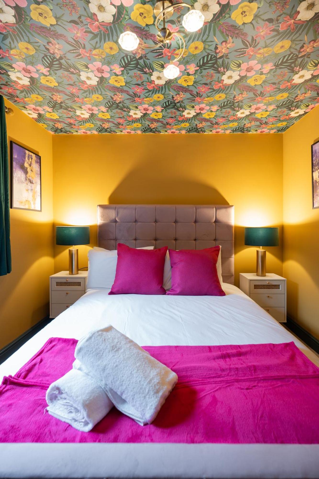 Dreamer - 1 Bedroom Luxury By Mint Apartment *